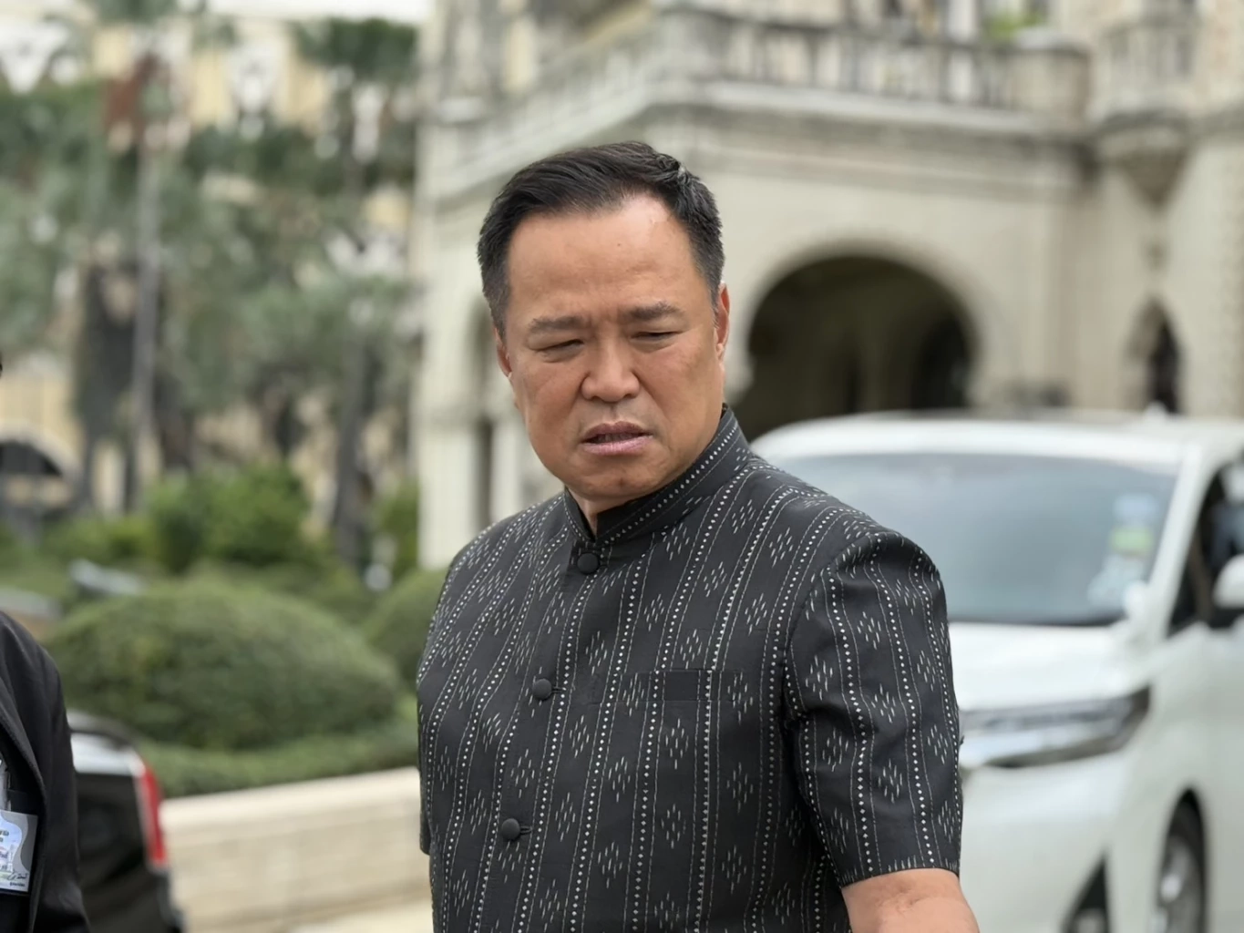 นายอนุทิน​ ชาญ​วี​รกูล ​นายก​รัฐมนตรี ​และ​รัฐมนตรี​ว่าการ​กระทรวง​มหาดไทย