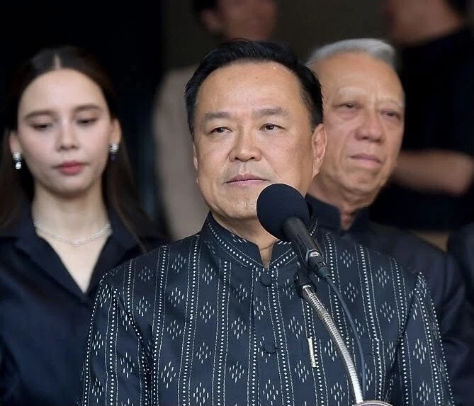 อนุทิน ยังไม่ขยับจัดสูตรรัฐบาล รอ กกต.รับรองผล