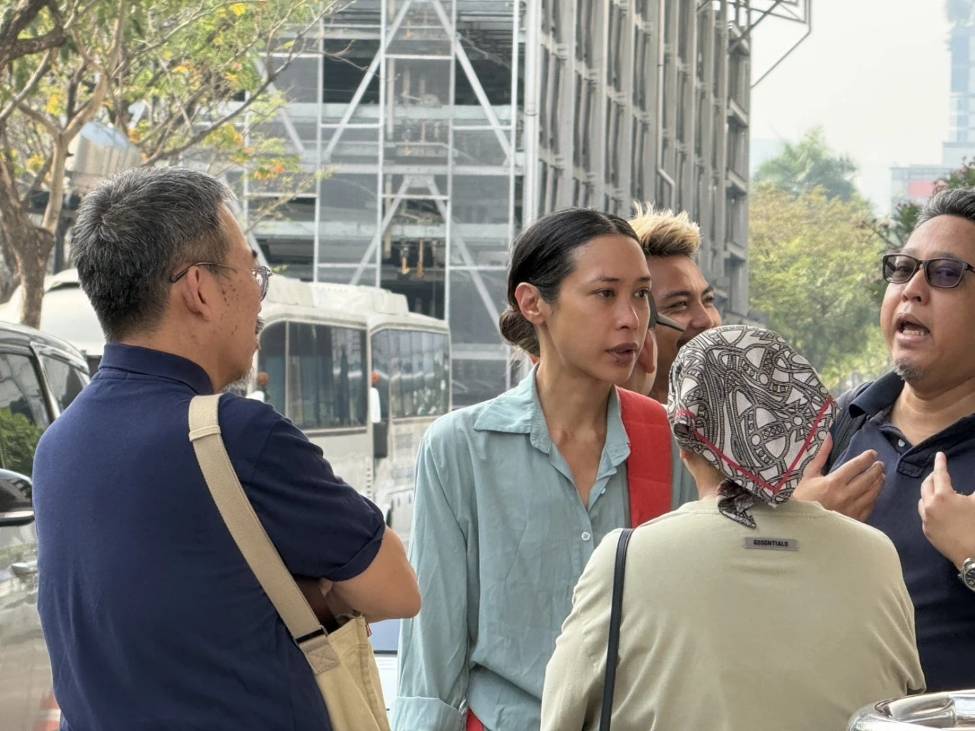 ศาลพิพากษาคุก อานนท์ นำภา กับพวกคดี 112 ปราศรัยหน้าราบ 11