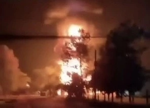 ชาวบ้านเล่านาทีบึ้ม - สำรวจหมู่บ้านใกล้คลังแสง บ้าน 12 หลังพังหมด