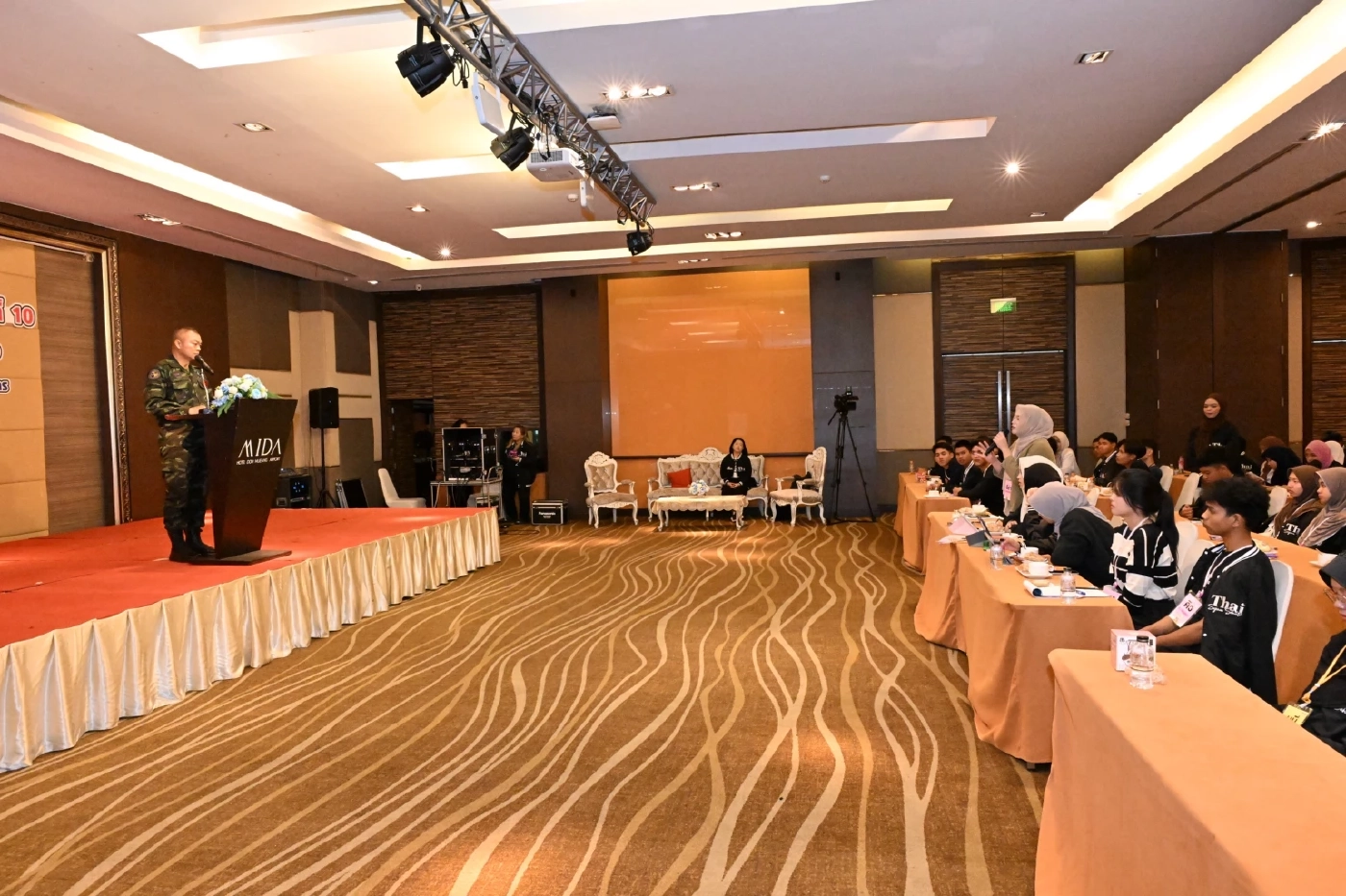 "แม่ทัพกุ้ง" บรรยาย ปลุกพลังเยาวชนไทยหัวใจเดียวกันรุ่นที่ 10