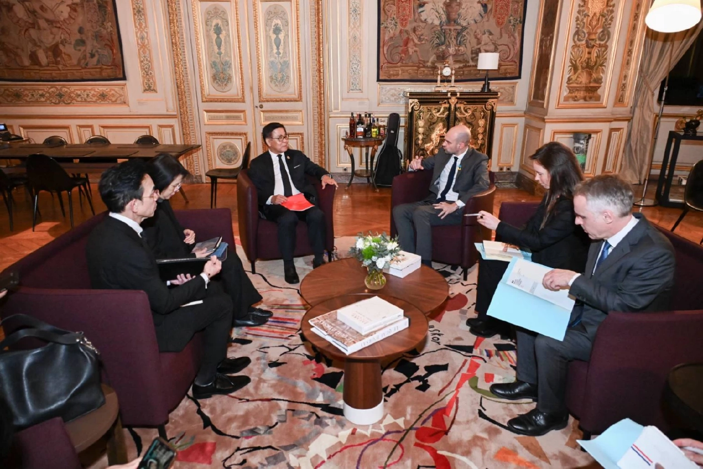 "สีหศักดิ์" ทวิภาคี รมต.ฝรั่งเศสแจงสถาการณ์ไทย-กัมพูชา