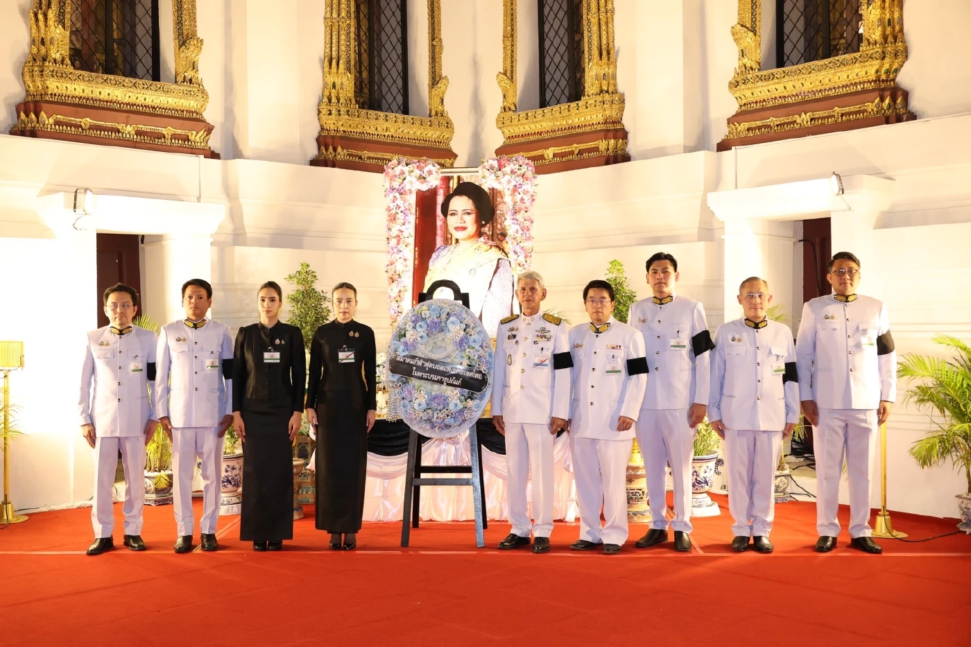 เมืองไทยประกันภัย-สมาคมกีฬาฟุตบอลฯ ร่วมเป็นเจ้าภาพบำเพ็ญกุศลและวางพวงมาลาถวายสักการะ พระบรมศพสมเด็จพระนางเจ้าสิริกิติ์ พระบรมราชินีนาถ พระบรมราชชนนีพันปีหลวง