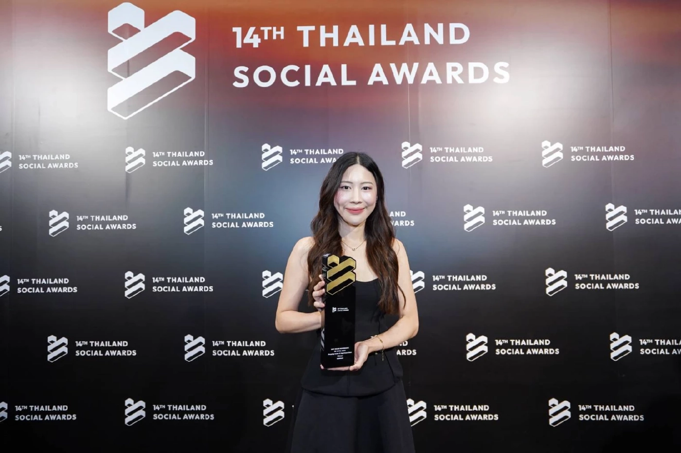 ไอคอนสยาม คว้าแชมป์ Best Brand Performance on Social Media ครองอันดับ 1 กลุ่มธุรกิจศูนย์การค้า จากเวที Thailand Social Awards ครั้งที่ 14 ตอกย้ำความเป็นผู้นำในการสร้างประสบการณ์ระดับโลก