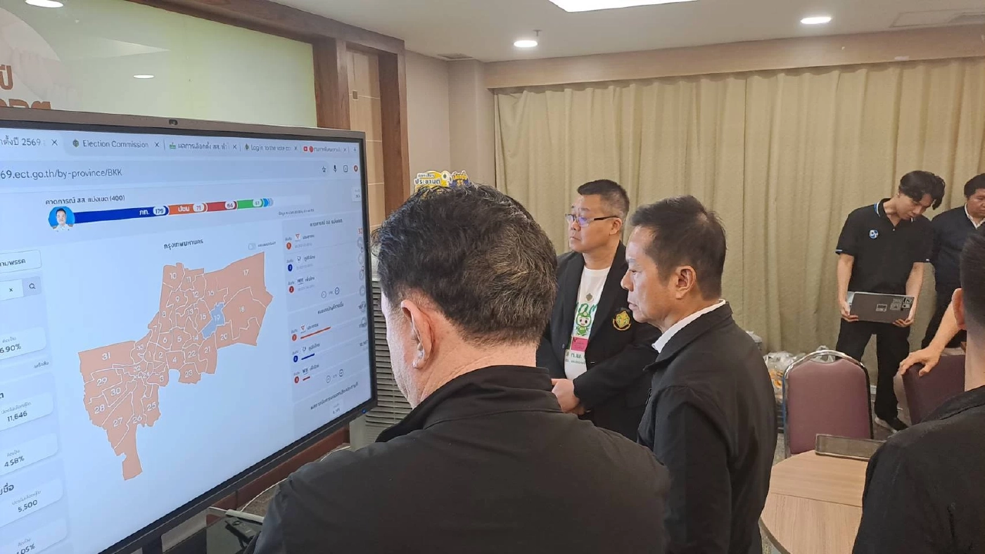 เหตุจากฝนตกหนัก! "ประธาน กกต." เกาะติดผลนับคะแนนทั่วประเทศ หลังระบบล่าช้าจากฝนถล่มกรุง (มีคลิป)