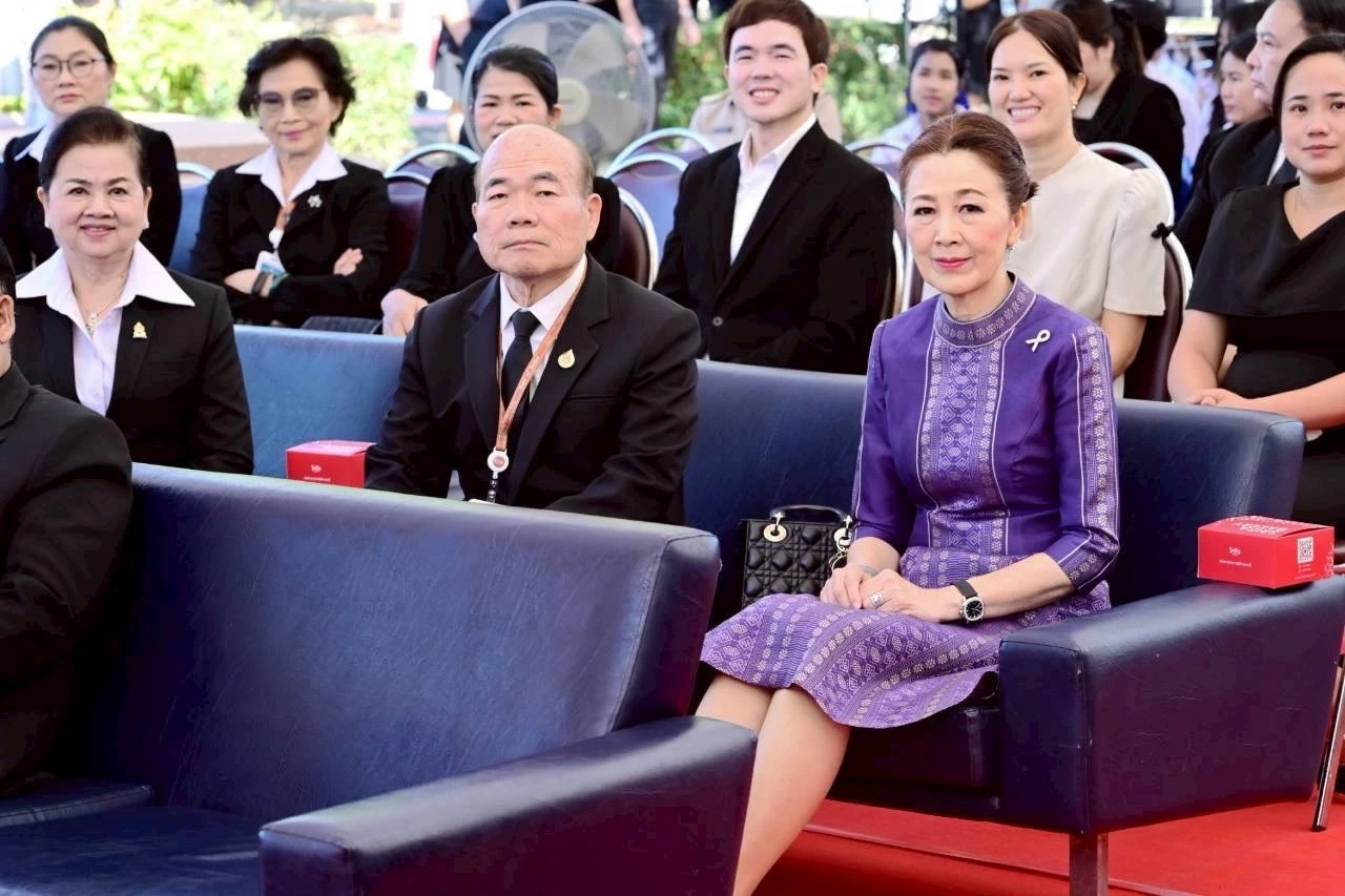 ศาลยุติธรรมเพื่อ ปชช. เติมรอยยิ้ม สร้างแรงบันดาลใจเด็กกาฬสินธุ์