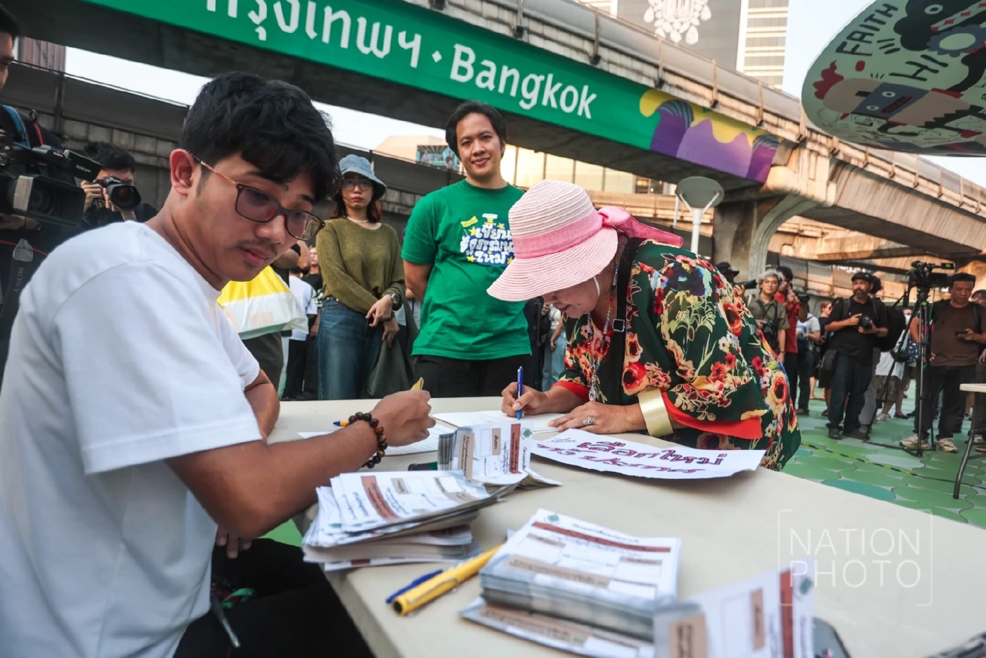 ม็อบนัดบุก กกต.พรุ่งนี้ 10 โมง จี้รับผิดชอบนับการทำงานที่มีปัญหา