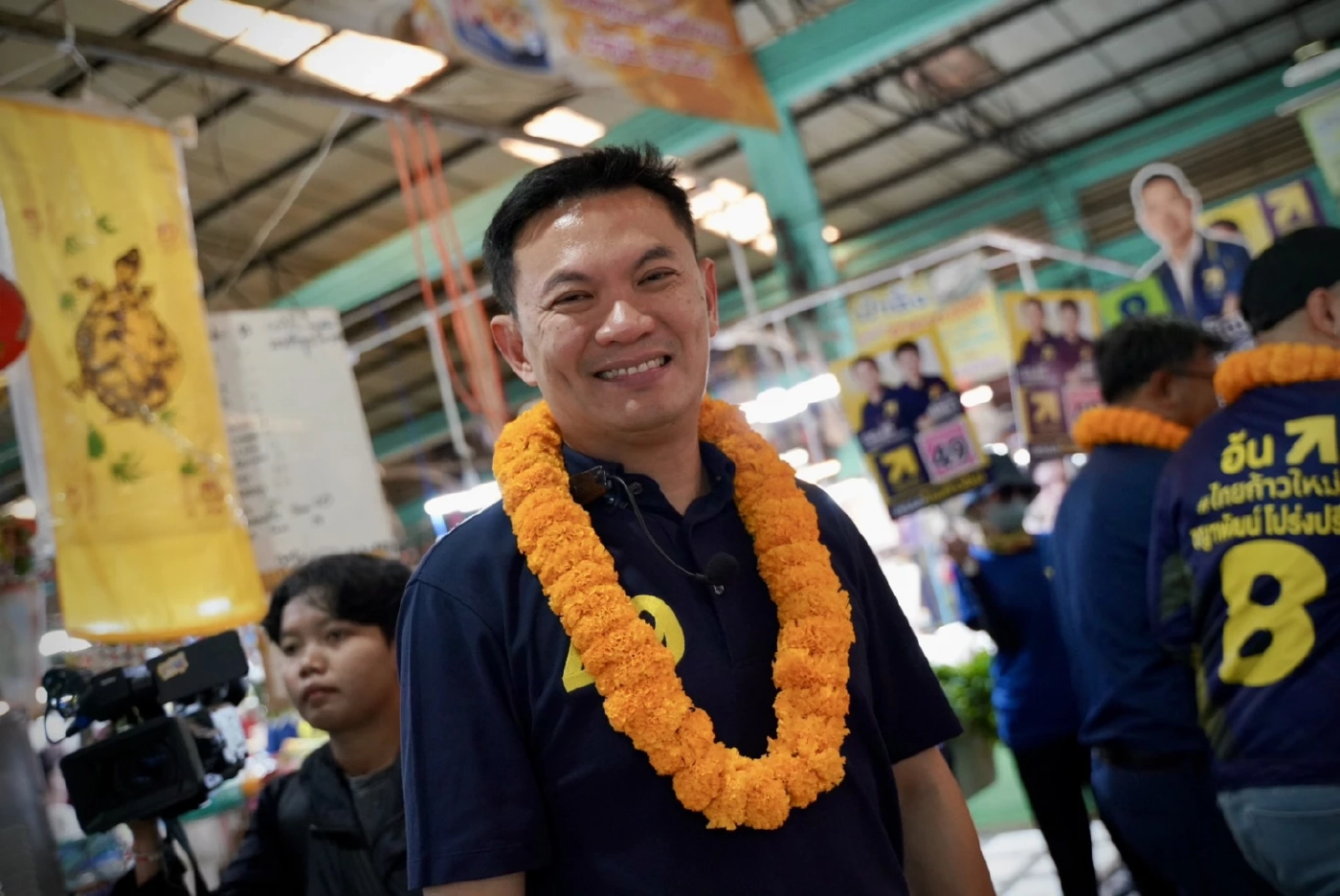 “ดร.เอ้” เดินหาเสียงหลักสี่-จตุจักร ชวนกา 49 ขอดูแลการศึกษา