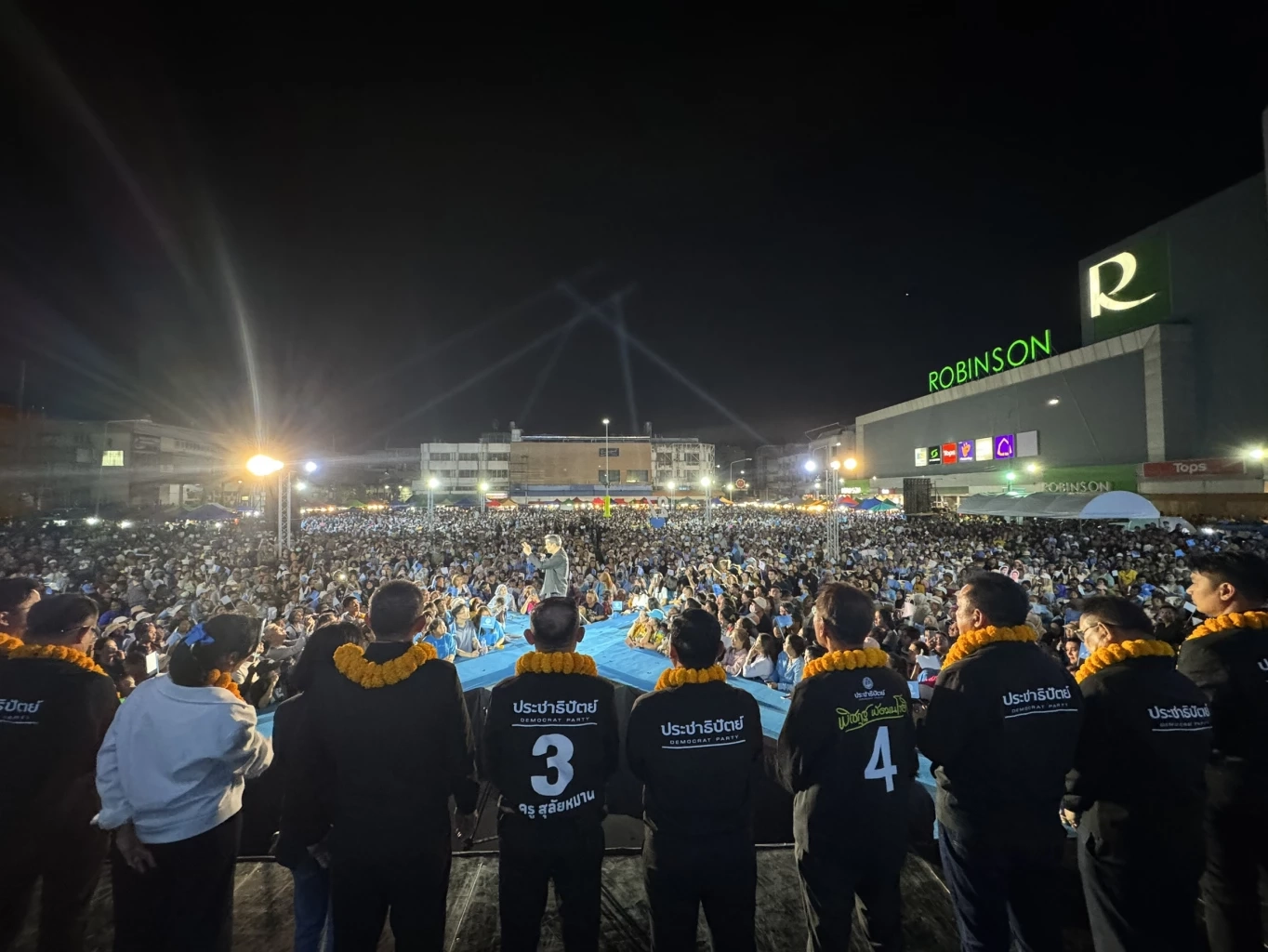 "อภิสิทธิ์" ปราศรัยสงขลาขอวัดใจเขต 4 ย้ำกินเหยื่ออย่ากินเบ็ด