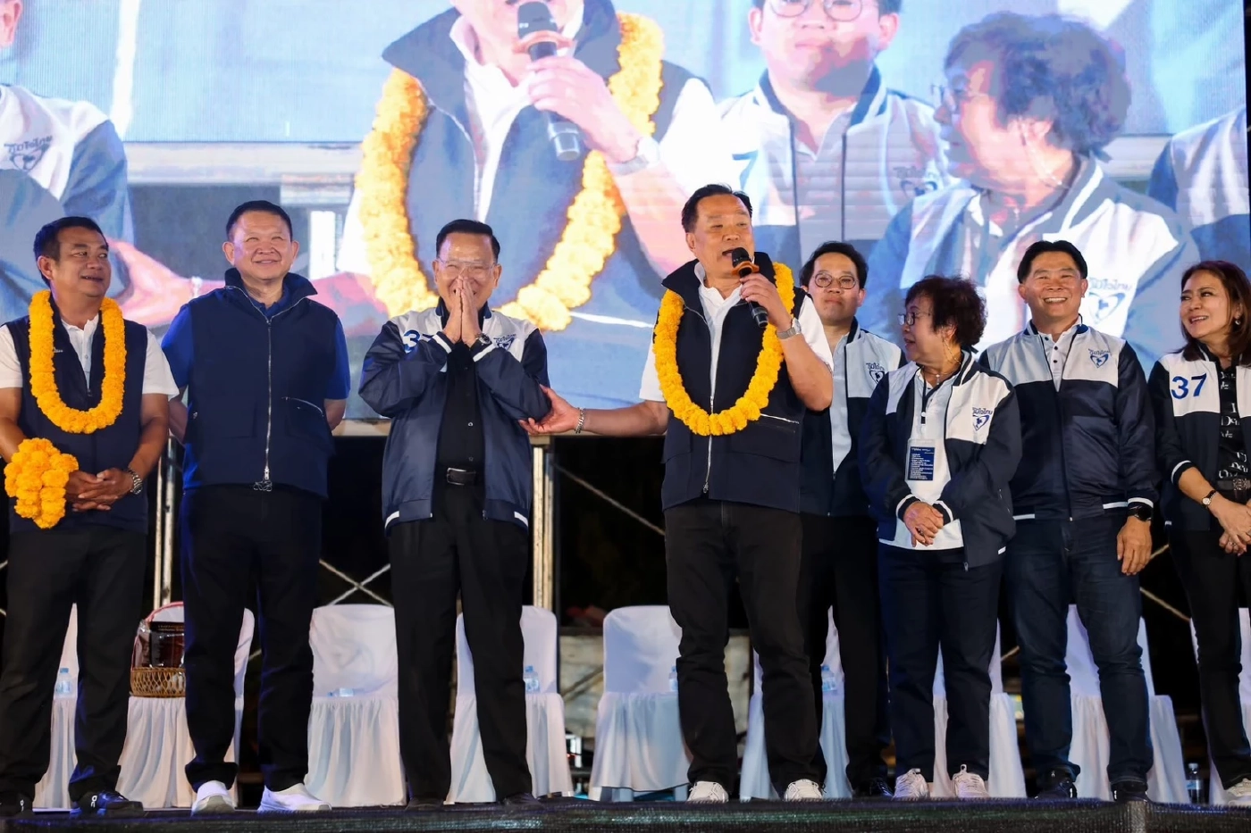 ซุ้มมะขามหวาน กวาด สส.เพชรบูรณ์ 6 ที่นั่ง