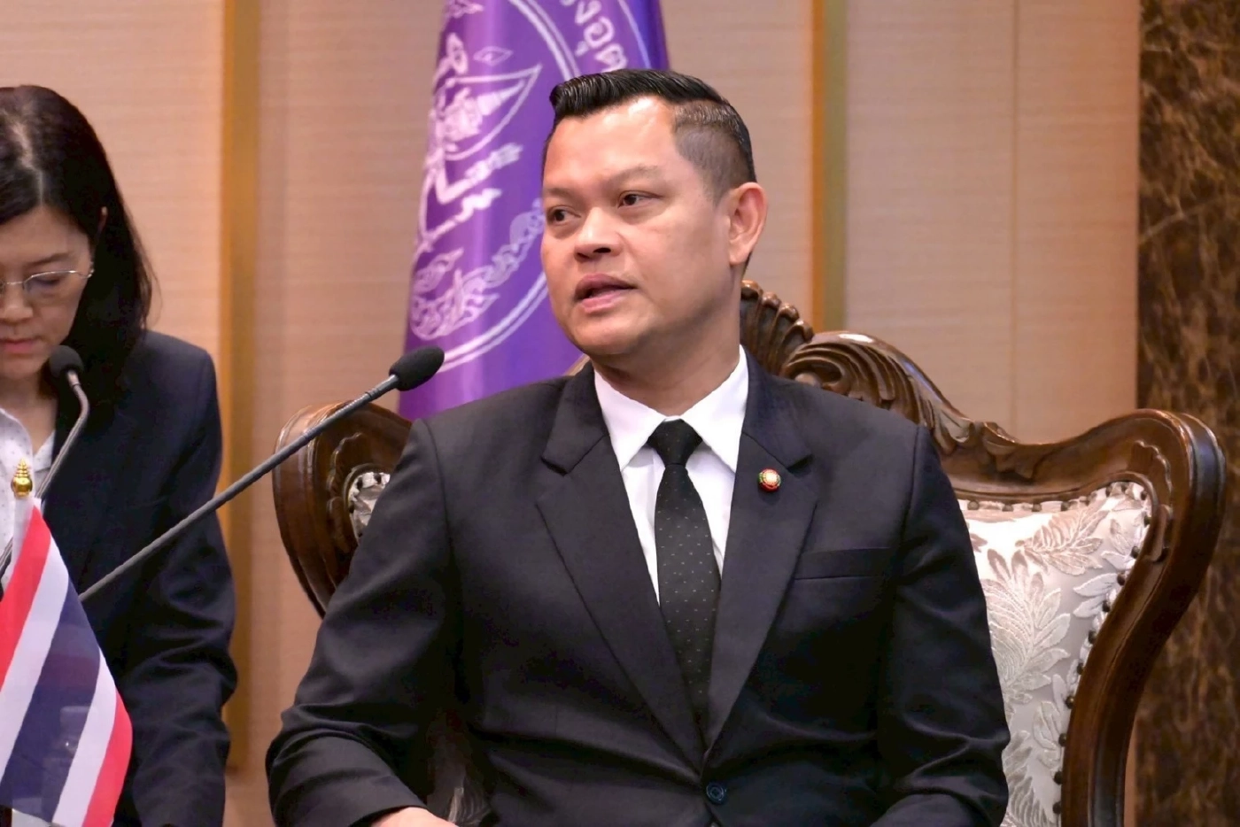 นายธนกร วังบุญคงชนะ รัฐมนตรีว่าการกระทรวงอุตสาหกรรม 