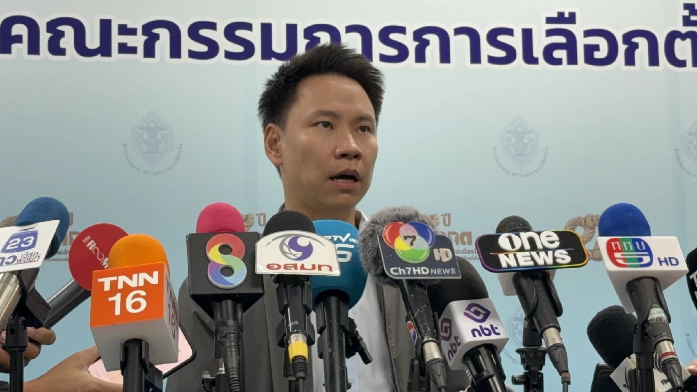 นายอรรถกร ศิริลัทธยากร รัฐมนตรีว่าการกระทรวงการท่องเที่ยวและกีฬา ในฐานะ สส.ฉะเชิงเทรา พรรคกล้าธรรม 