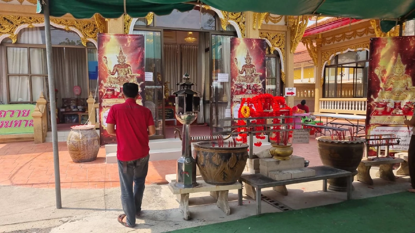 พระครูดังโลก 6 ใบ ย่องสึกกลางคืน ไลน์บอกพระลูกวัดฝากดูวัดด้วย