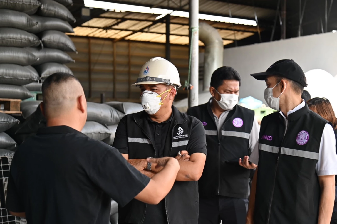 “ธนกร” ส่งทีมเต็มเหนี่ยว จู่โจม รง.รีไซเคิลบางพลี ส่งกลิ่นคลุ้ง