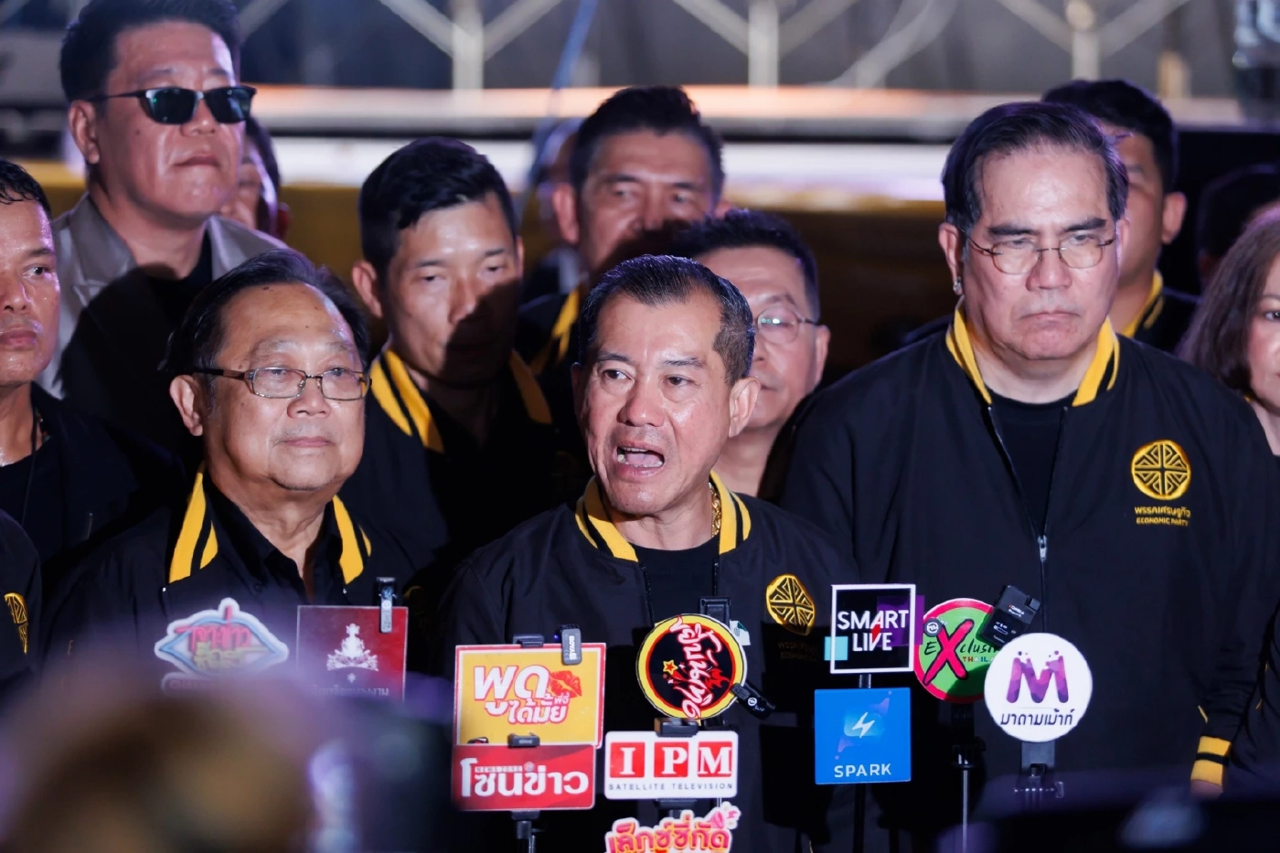 ภาพจากเฟซบุ๊ก พลเอกรังษี แฟนคลับ