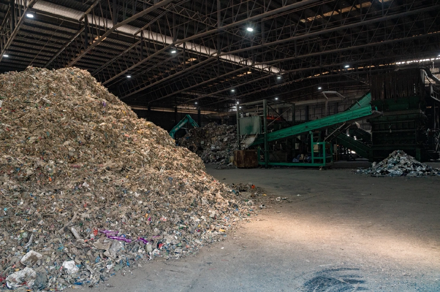 รมช.อุตสาหกรรม ลุยตรวจโรงงานขยะพันล้าน-สู่โรงงานต้นเเบบ