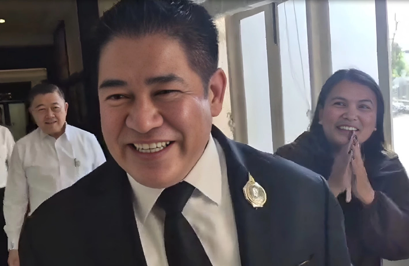 เปิดคลิป! "ธรรมนัส" เข้า กระทรวงเกษตรฯ ปัดตอบสื่อปม "กล้าธรรม" ร่วมรัฐบาล แต่ชวดนั่งเก้าอี้ "รมต."