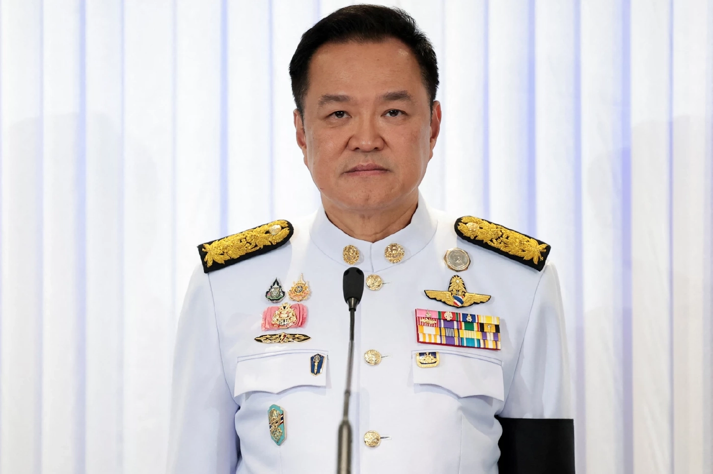 นายอนุทิน ชาญวีรกูล นายกรัฐมนตรี