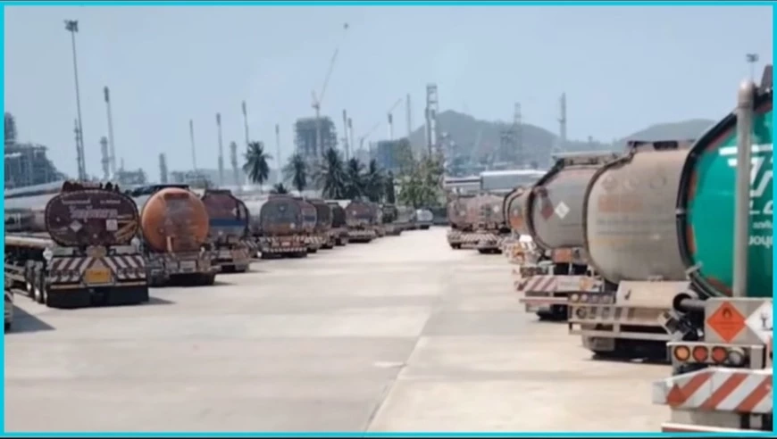 ไม่ต้องกักตุน! กลุ่มโรงกลั่น ยืนยันน้ำมันสำรองเพียงพอ รถบรรทุกหน้าโรงกลั่นเข้าคิวรับตามปกติ