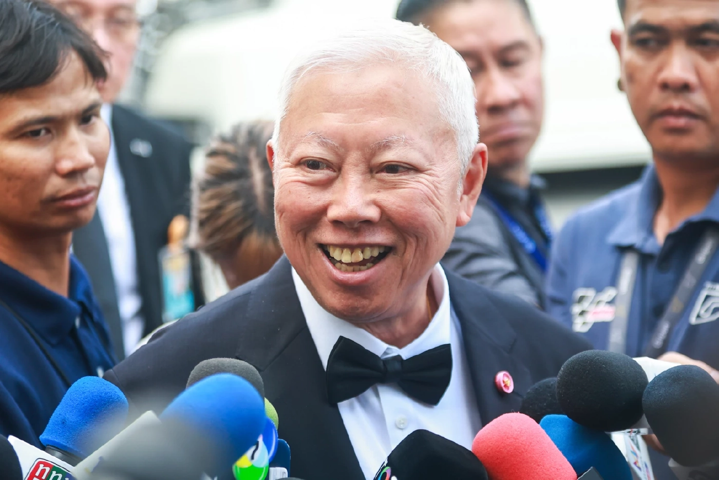 นายบวรศักดิ์ อุวรรณโณ