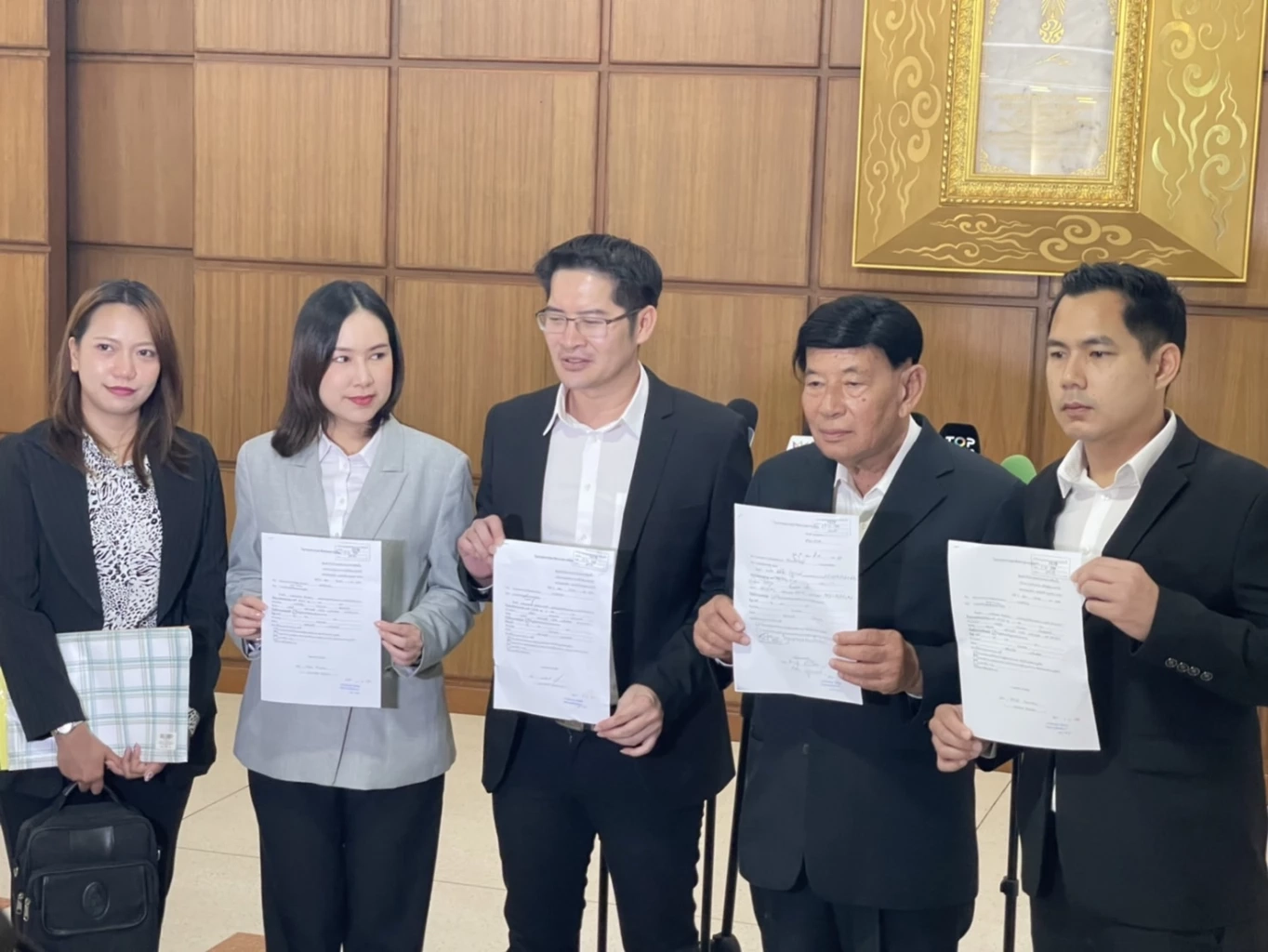 “มงคลกิตต์” เตรียมตั้งพรรคใหม่ “ก้าวล้ำ” ผงาดนั่งหัวหน้าเอง