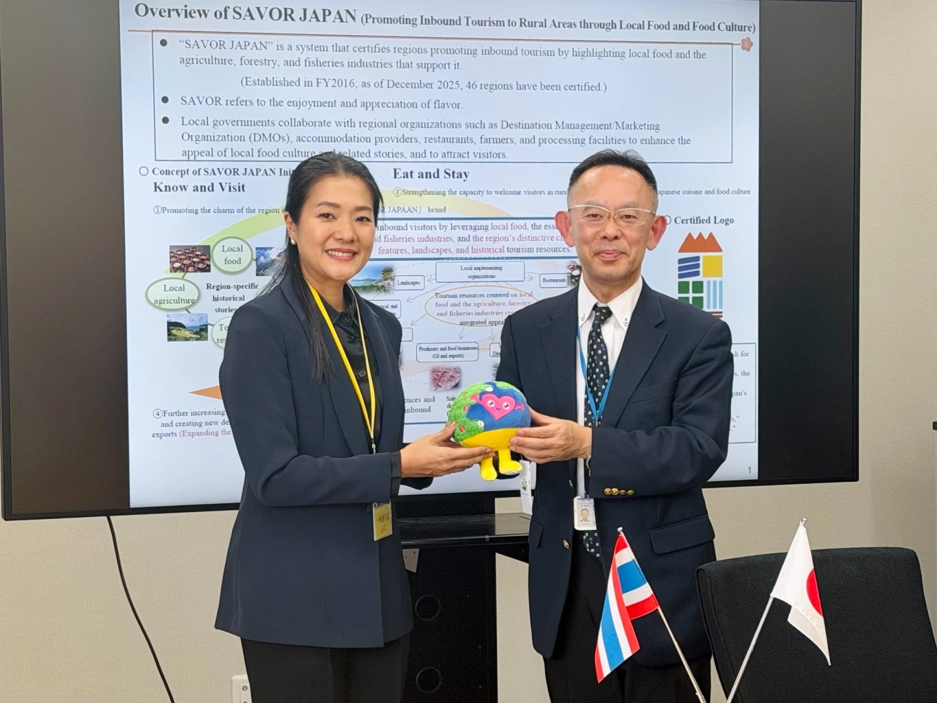 “ธีรรัตน์” เยือนญี่ปุ่นตามคำเชิญสถานทูต เพื่อดูงาน-ต่อยอดความสัมพันธ์