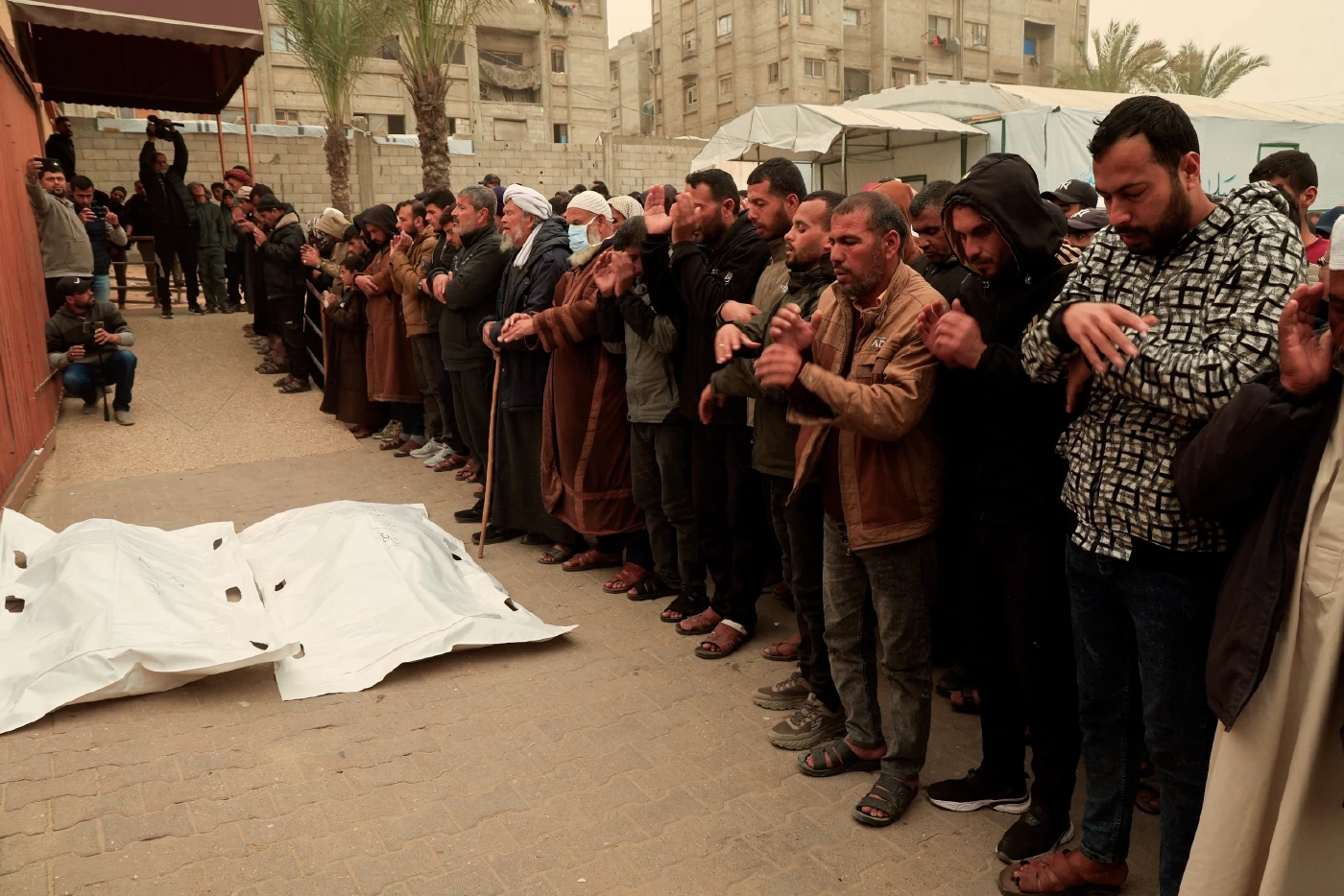 อิสราเอลถล่มกาซา หญิงท้องแฝด-เด็กดับ เซ่นพิษสงคราม 13 ราย