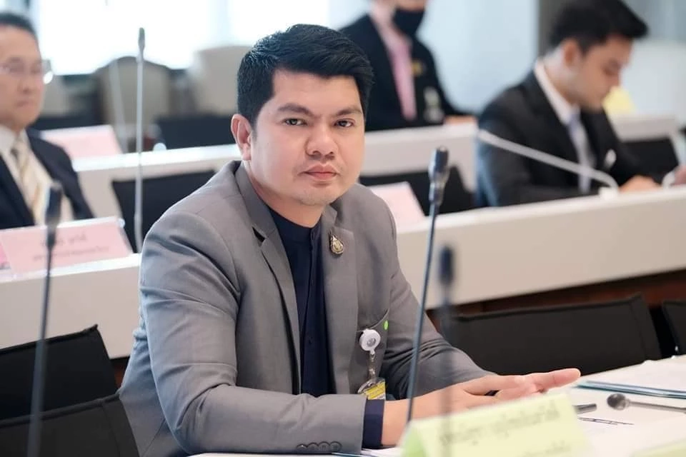 นายพีระวิทย์ เรื่องลือดลภาค อดีตหัวหน้าพรรคไทรักธรรม