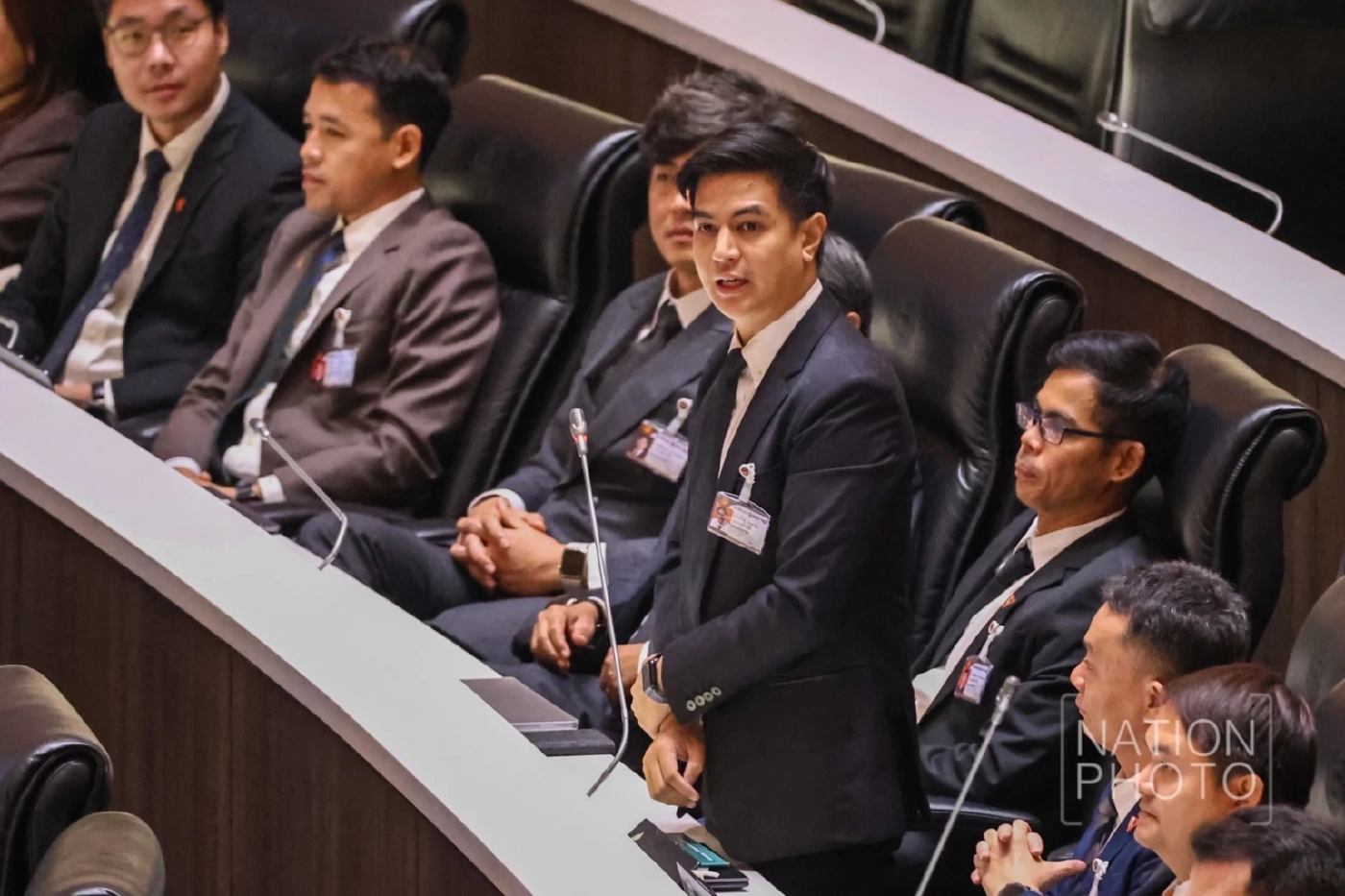 "โสภณ" VS "พริษฐ์" ชิงดำ "ประธานสภาฯ" หลังประชุมสภาฯนัดแรก