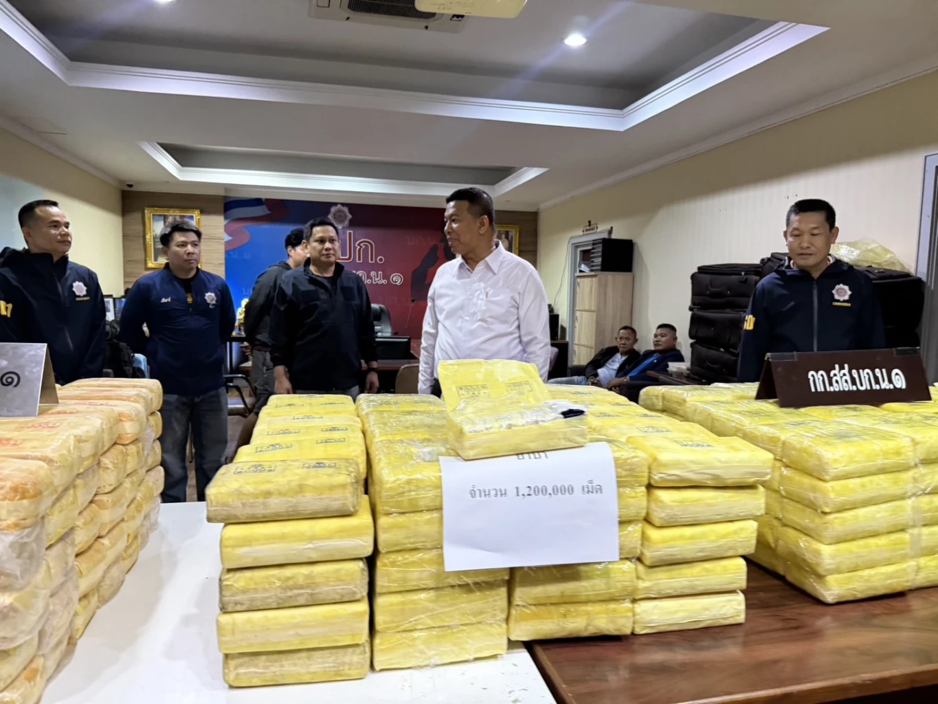 คัทเอาท์ก่อนเข้ากรุง! ทลาย "เซฟเฮาส์" ลพบุรี  ซุก "ยาเสพติด 4.29 ล้านเม็ด"