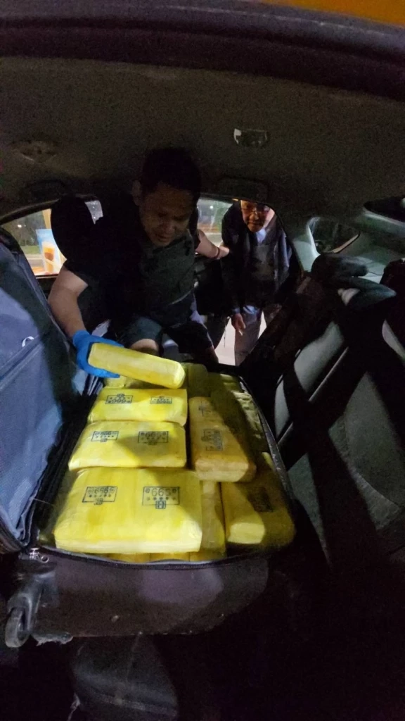 คัทเอาท์ก่อนเข้ากรุง! ทลาย "เซฟเฮาส์" ลพบุรี  ซุก "ยาเสพติด 4.29 ล้านเม็ด"