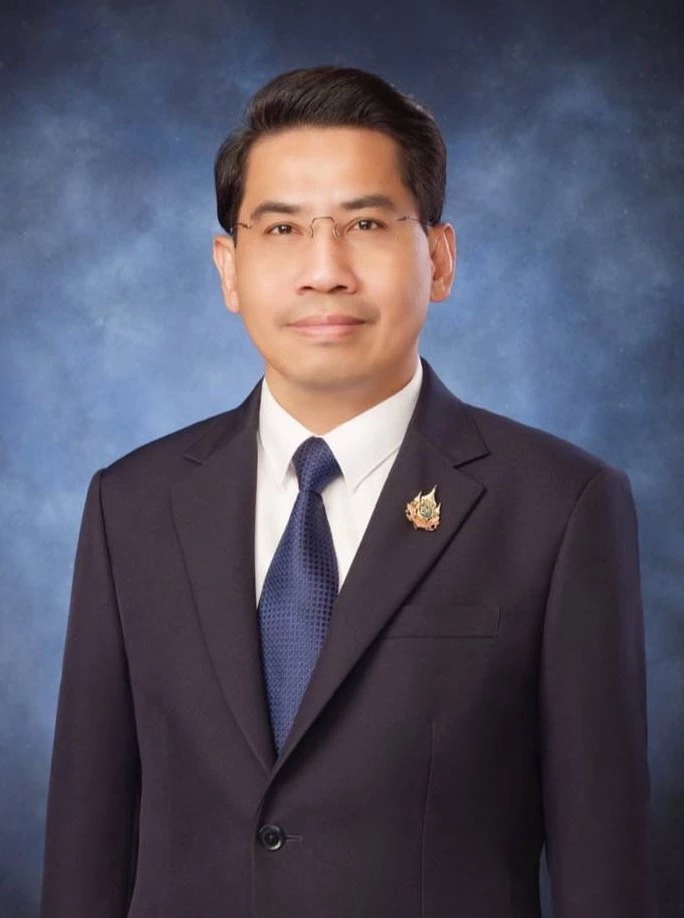 ดร.ณัฐวุฒิ วงศ์เนียม ในฐานะที่ปรึกษากฎหมายรัฐมนตรีว่าการกระทรวงทรัพยากรธรรมชาติและสิ่งแวดล้อม 