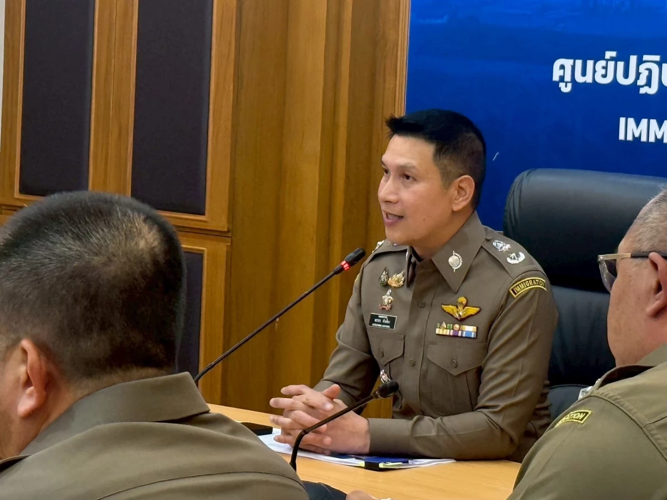 พล.ต.ต.คธาธร คำเที่ยง ผบก.ตม.2 