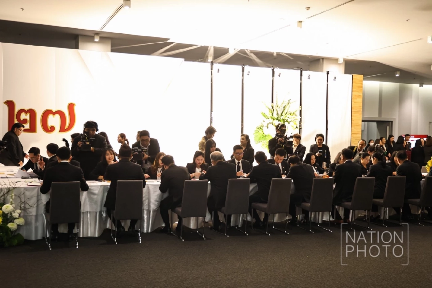 เพื่อไทยรายงานตัว สส. ชุดใหม่ "ยศชนัน" ยันพรรคพร้อมลุยงานสภา แย้มโควตารัฐมนตรี