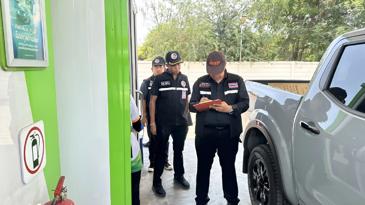 บูรณาการทุกจังหวัดตรวจ "ปั๊มน้ำมัน" ป้องกัน "กักตุน-คุมราคา" พบว่า "น้ำมันยังมีเพียงพอ"