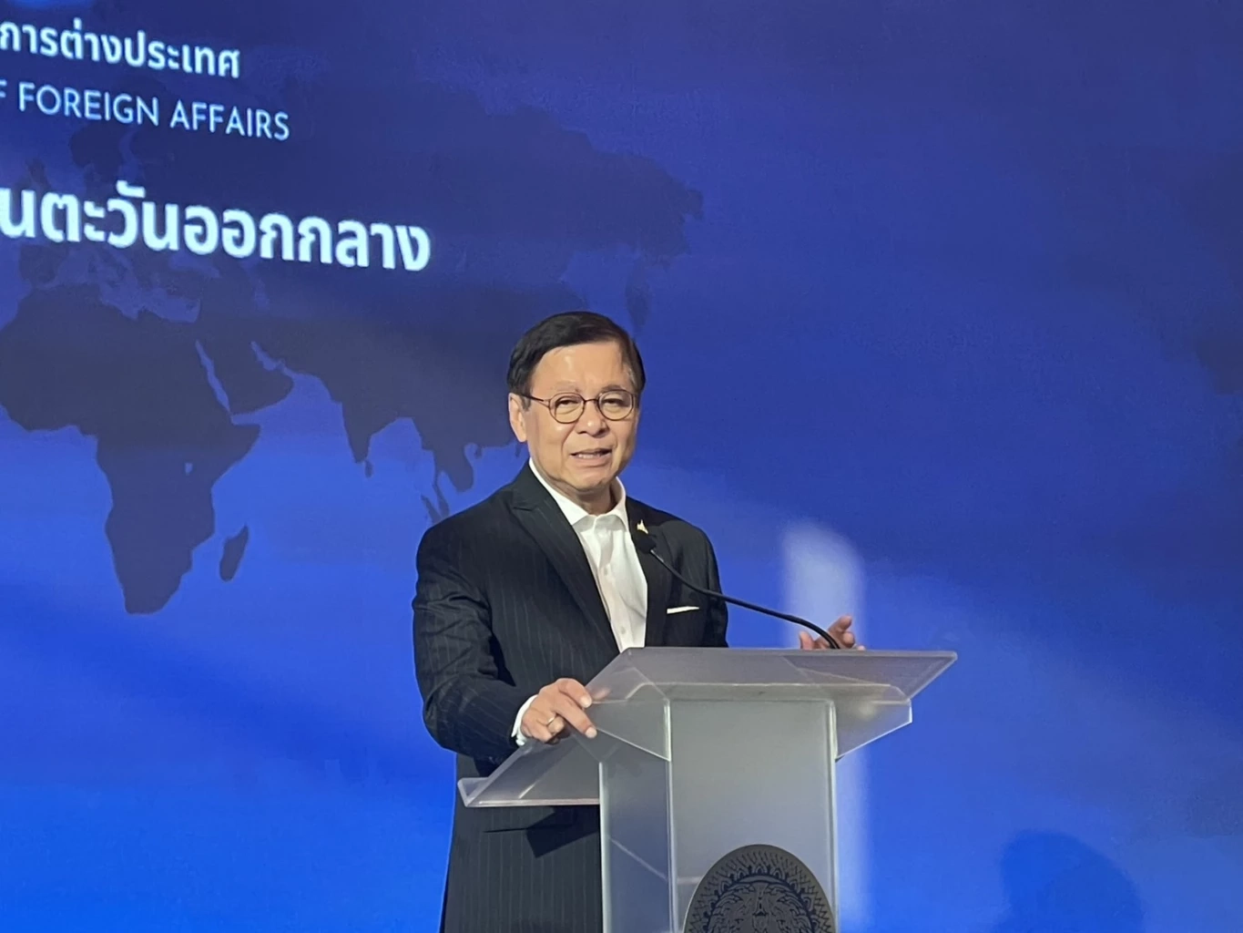 นายสีหศักดิ์ พวงเกตุแก้ว รัฐมนตรีว่าการกระทรวงการต่างประเทศ 