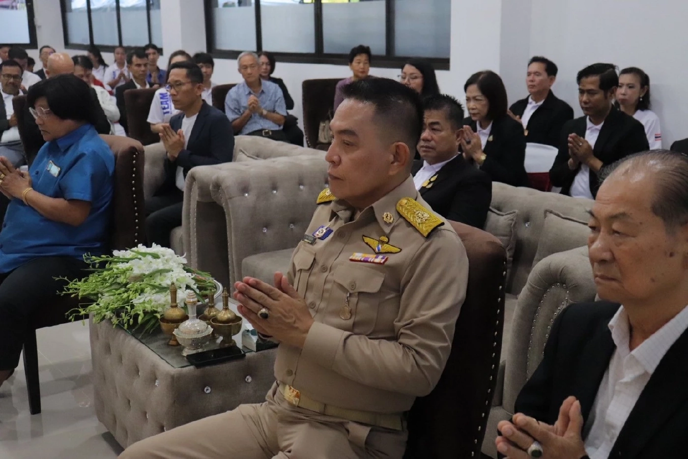 ทางเลือกใหม่ทำบุญใหญ่ เสริมสิริมงคล ประกาศแก้ปากท้องประชาชน