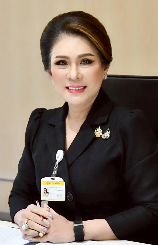 ดร.วราภัสร์ ไพพรรณรัตน์ สมาชิกวุฒิสภา และประธาน คณะ กมธ.พัฒนาสังคมฯ  