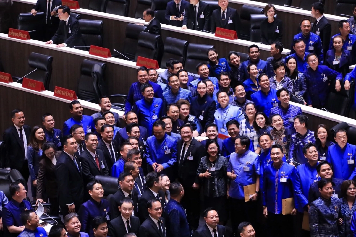 "ธนกร" หนุนมติ "พรรคภูมิใจไทย" รับลูกหมอวรงค์ให้ สส.หาข้าวกินเอง