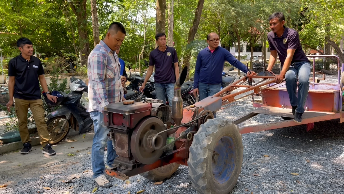 พึ่งพาตนเอง! ขยะ 1 กก. แลกน้ำมัน 1 ลิตร! วัดศรีชัยวัฒนาราม โชว์นวัตกรรม กลั่น "พลาสติก" เป็น "ดีเซล" (มีคลิป)