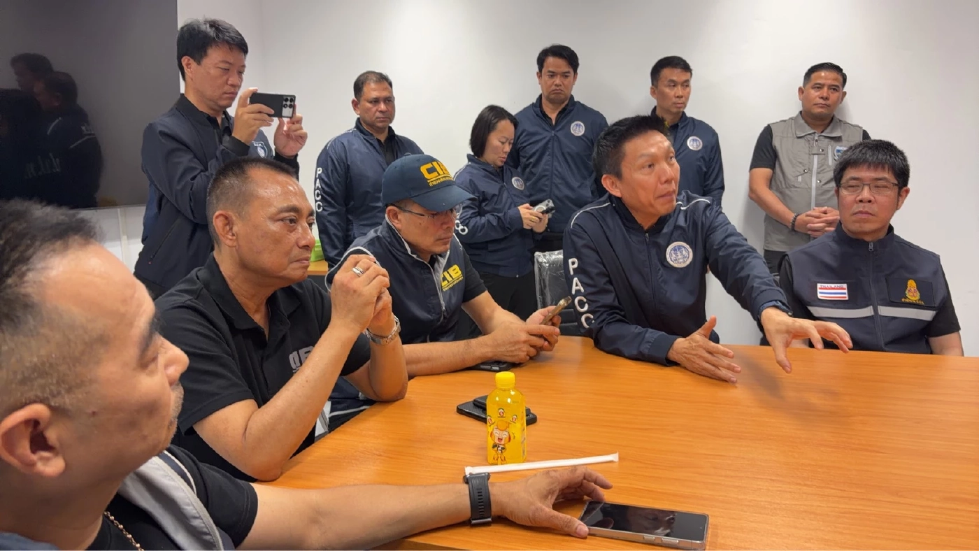 เปิดคลิป! ทลายขบวนการขายชาติ รวบ "ปลัดอำเภอวังน้อย-แก๊งนายหน้า" สวมสิทธิ์บัตรชมพูเด็กต่างด้าว