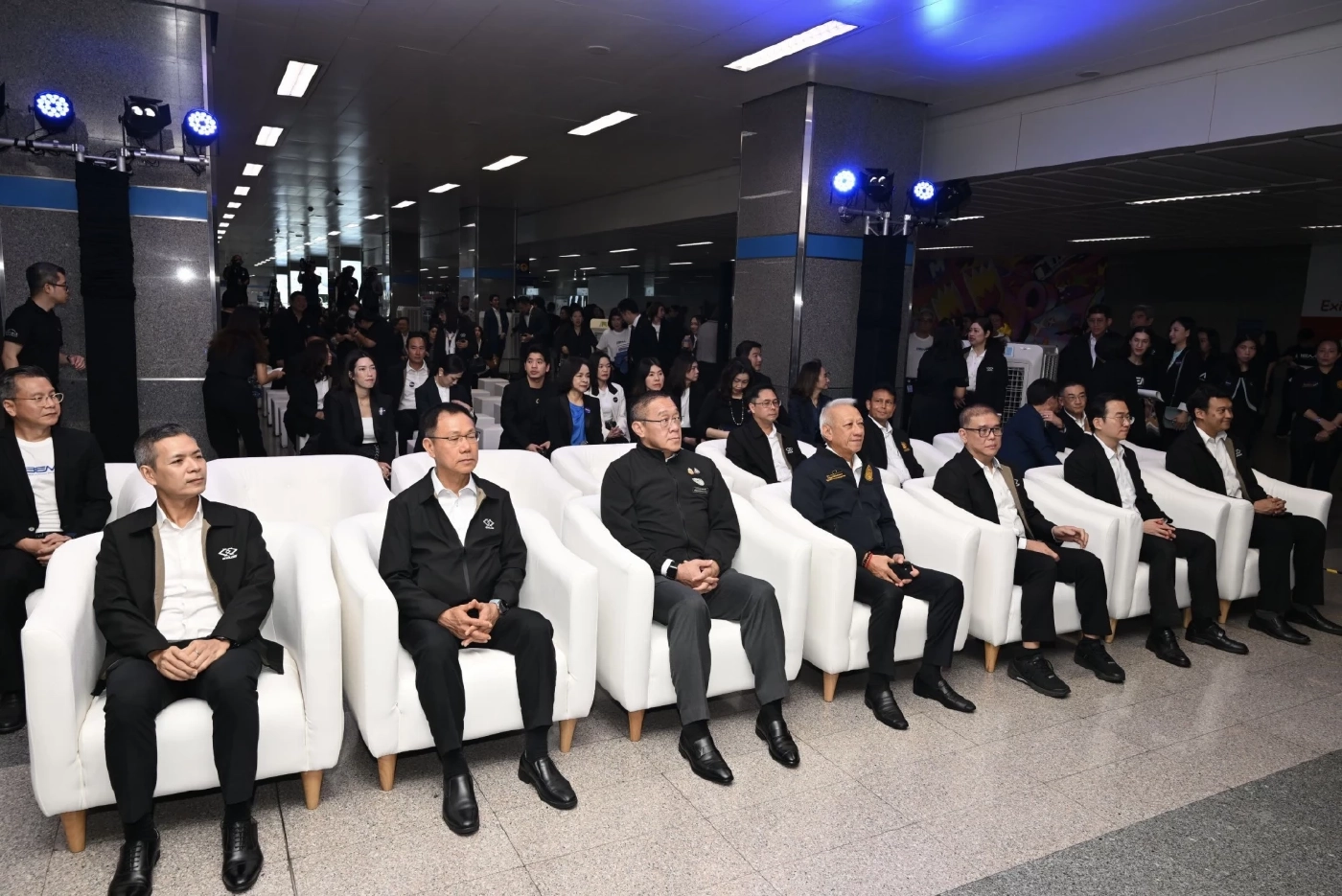 รถไฟฟ้า MRT เดินหน้าใช้ EMV จ่ายค่าโดยสารเต็มรูปแบบ เริ่ม 1 มิ.ย.นี้