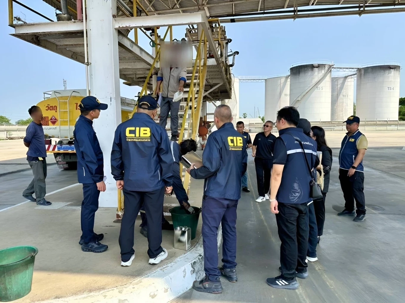 นายกฯ สั่งปราบกักตุนน้ำมัน ส่งทีมตรวจทั่วประเทศ เจอเอาผิดไม่เลี้ยง