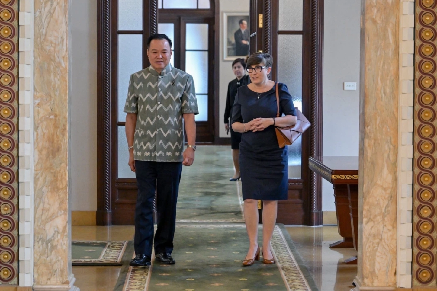 "อนุทิน" คุย "ทูตออสเตรเลีย" ไม่มีคุยเรื่องซื้อ "น้ำมัน" ถกร่วมมือการค้าการลงทุน แก้ปัญหา FTA นำเข้านมผง