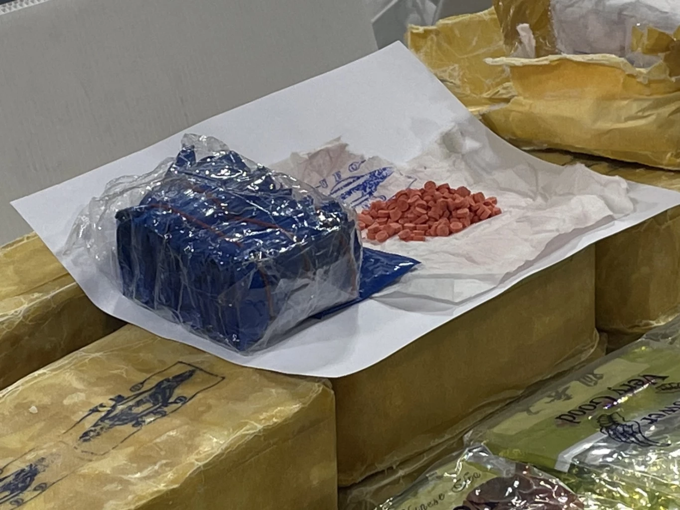 จับเอเยนต์รายใหญ่ ยึดของกลาง “บิ๊กล็อต” กว่า 1.5 ตัน มูลค่ากว่า 520 ล้าน