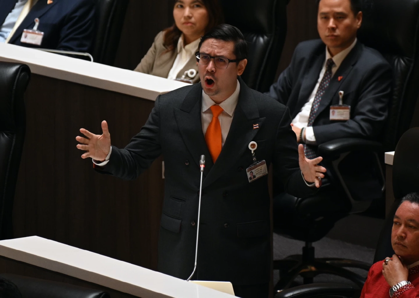 "โรม" ปัดข่าวเป็นแคนดิเดตชิง "ประธานสภา"