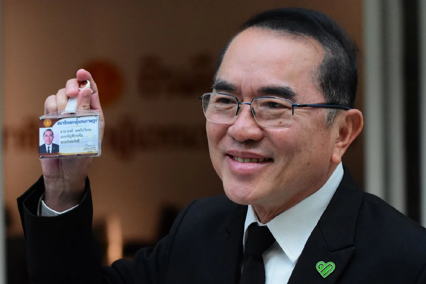 "หมอวรงค์" รุกฆาต! จี้ สว. ร่วมวง "จ่ายค่าข้าวเอง" ดีเดย์หลังสงกรานต์ ลั่นยุติยุคสวัสดิการกิน "ภาษีประชาชน"