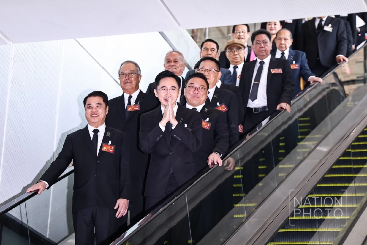 เพื่อไทยรายงานตัว สส. ชุดใหม่ "ยศชนัน" ยันพรรคพร้อมลุยงานสภา แย้มโควตารัฐมนตรี