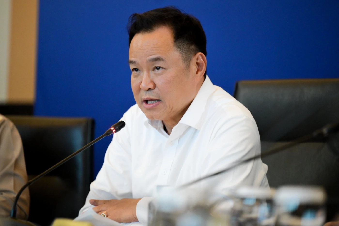 นายอนุทิน ชาญวีรกูล นายกรัฐมนตรี