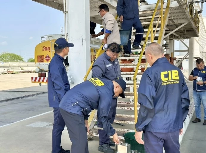 ผบช.ก. รุกคดีคลังน้ำมันอ่างทอง 3 แสนลิตร พบพิรุธ "คุณภาพต่ำ-เลี่ยงภาษี"